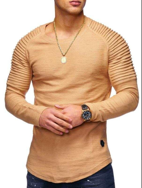 Fashionable Pleated Patch Detail Round Neck Men's T-Shirt