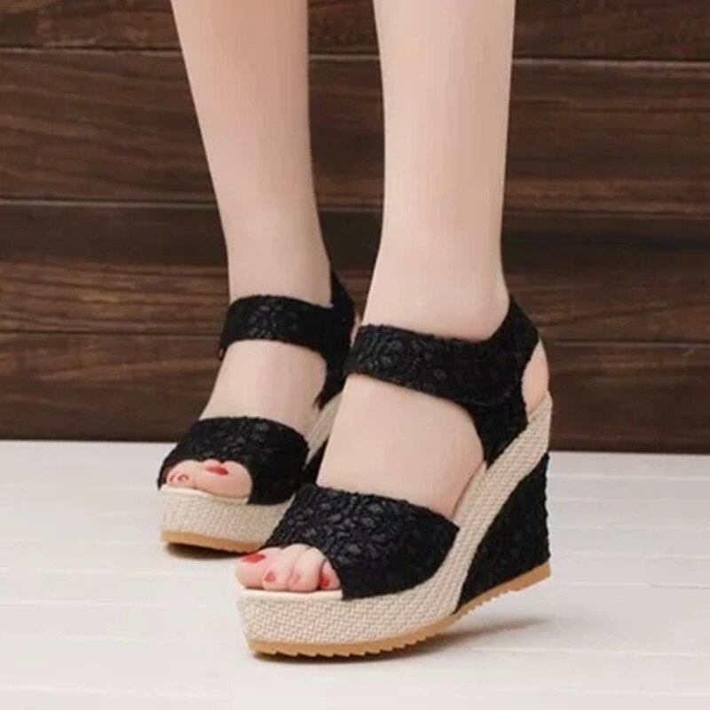 Hot Lace Leisure Women Wedges