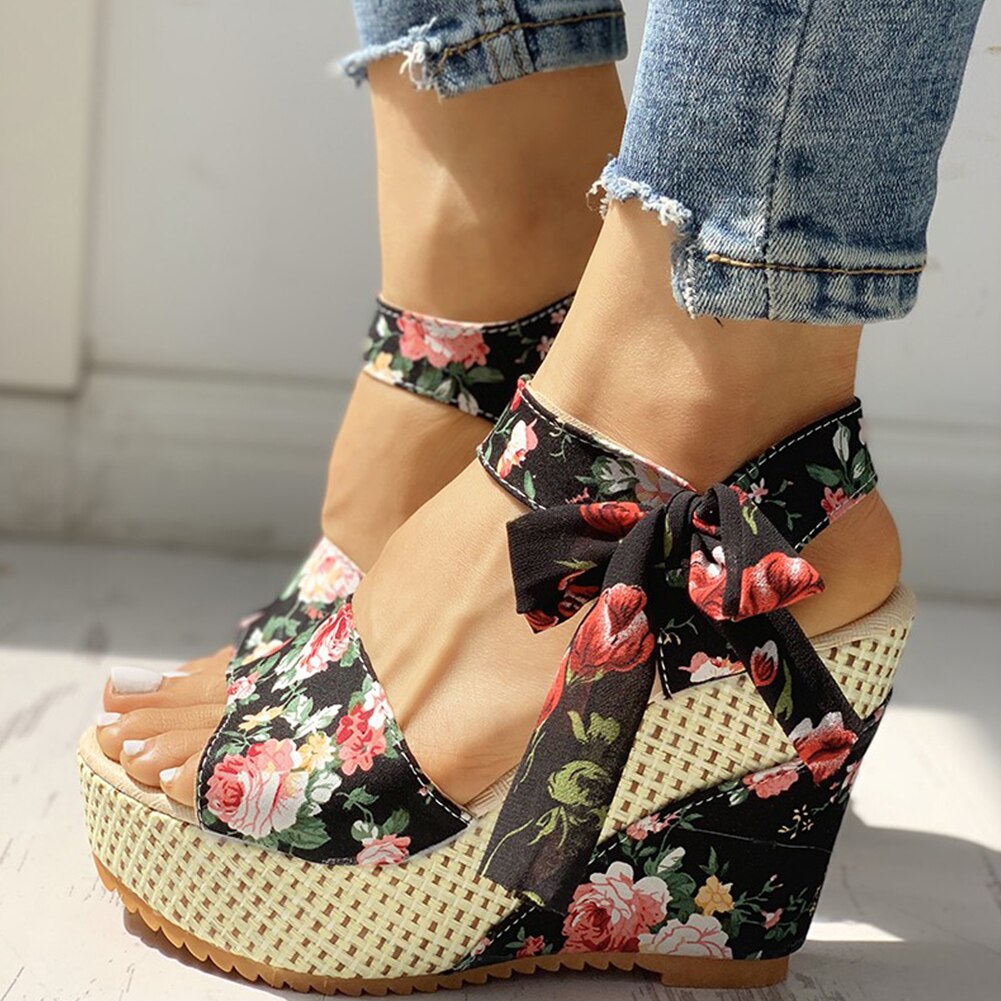 Hot Lace Leisure Women Wedges