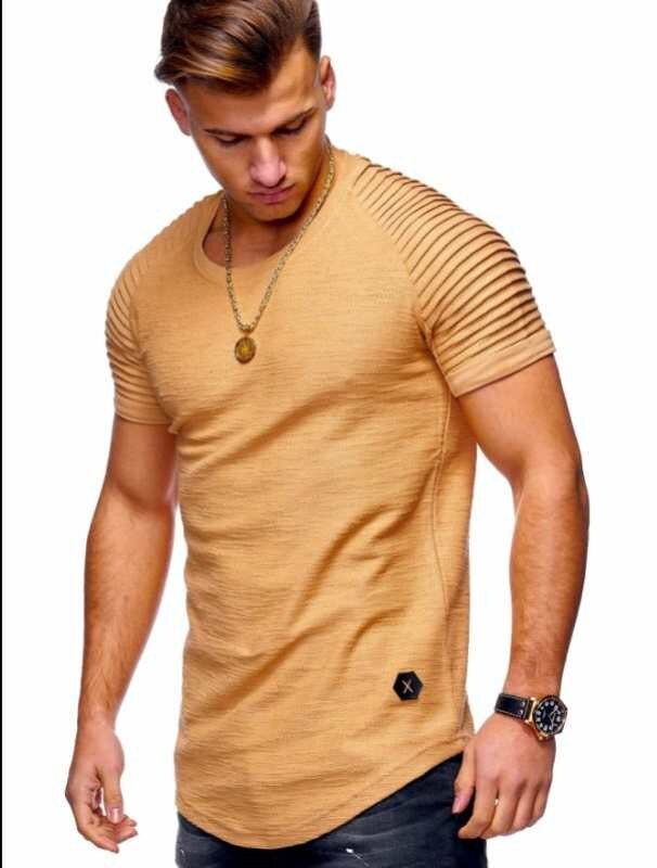 Fashionable Pleated Patch Detail Round Neck Men's T-Shirt