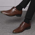 Load image into Gallery viewer, Bold Men&#39;s Leather Lace Up Shoes - Elegant Oxford
