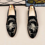 Load image into Gallery viewer, Velvet Loafers Shoe with Vintage Embroidery Noble design
